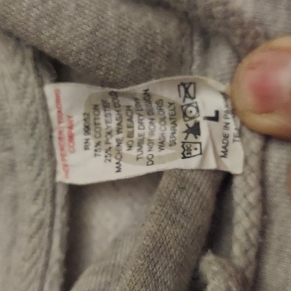 Grey hoodie with trucker logo, size L, 75% cotton/ 25% polyester with tag. - Picture 3 of 3